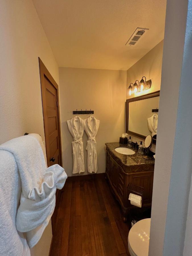 The Pearl Inn Bed And Breakfast Ilwaco Bagian luar foto