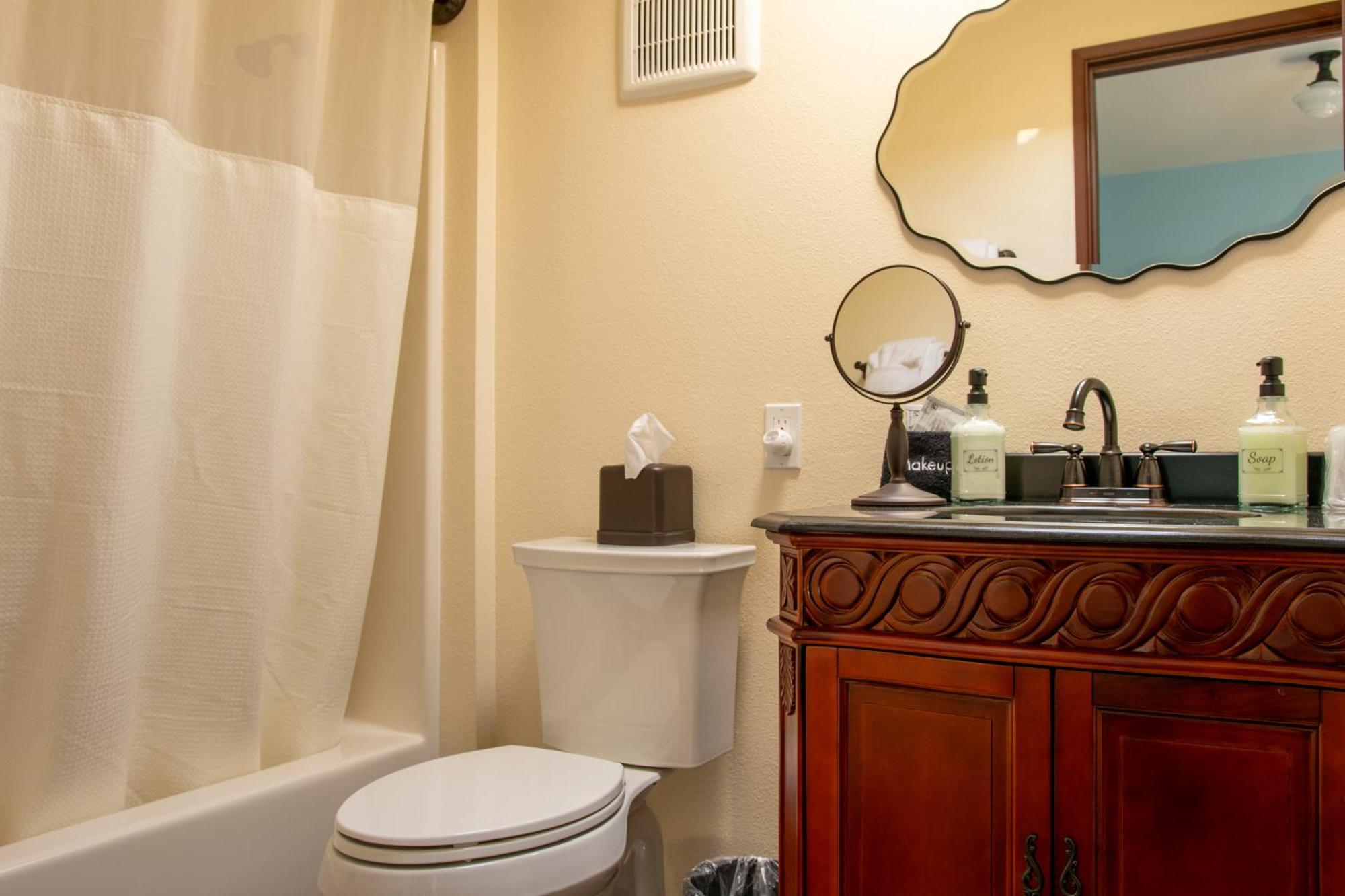 The Pearl Inn Bed And Breakfast Ilwaco Bagian luar foto