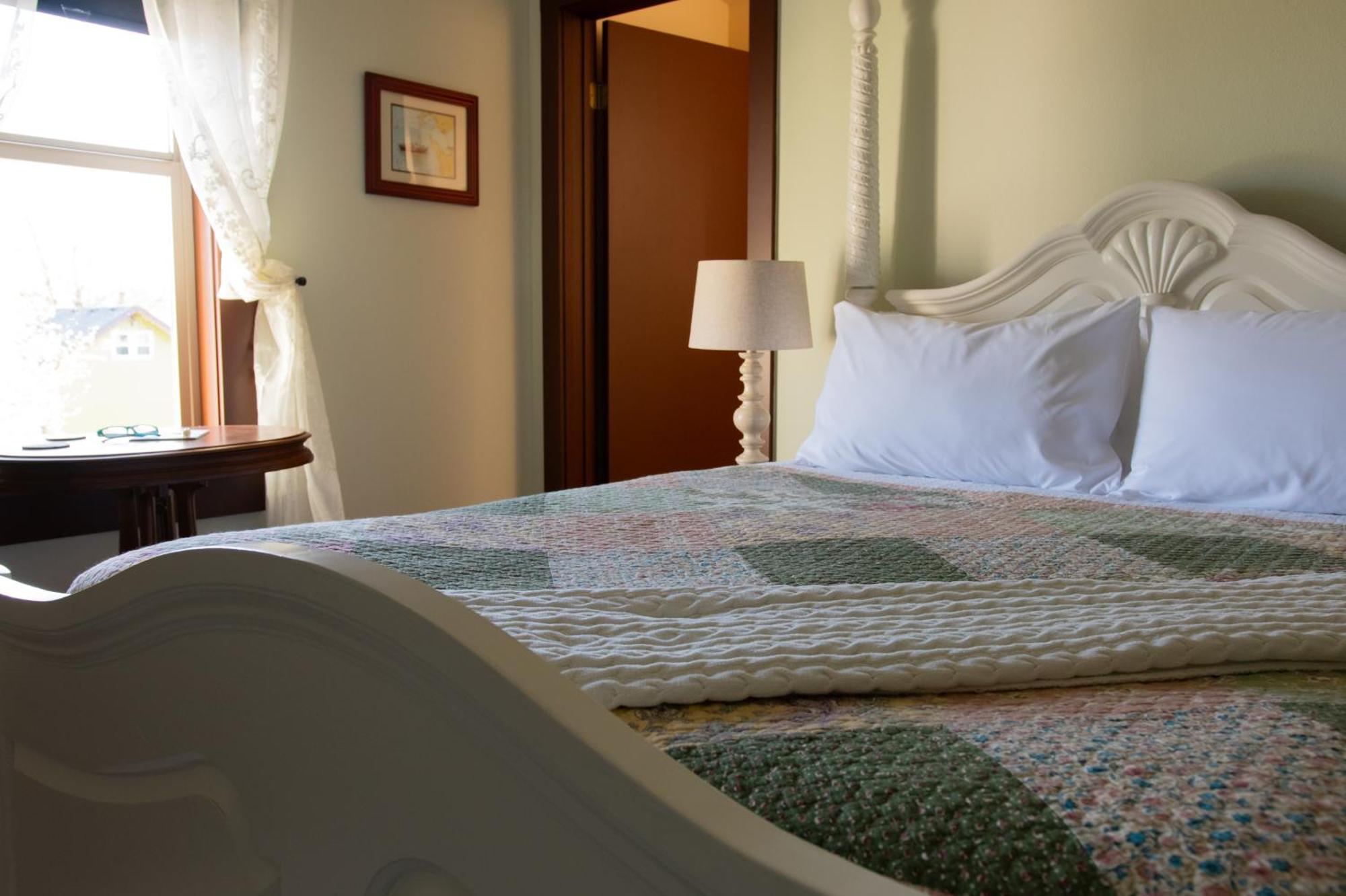 The Pearl Inn Bed And Breakfast Ilwaco Bagian luar foto